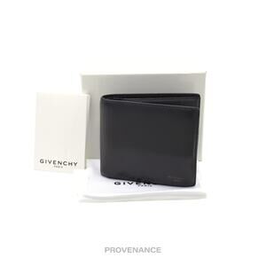 🔴 Givenchy Bifold Wallet - Black Grained Leather